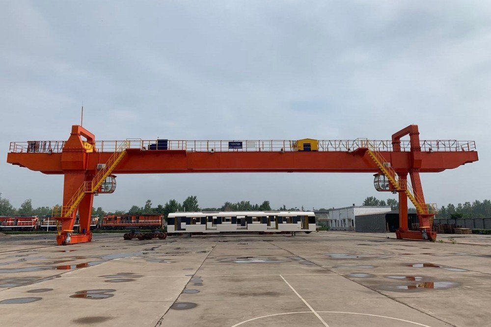 Double Girder Gantry Crane (2)