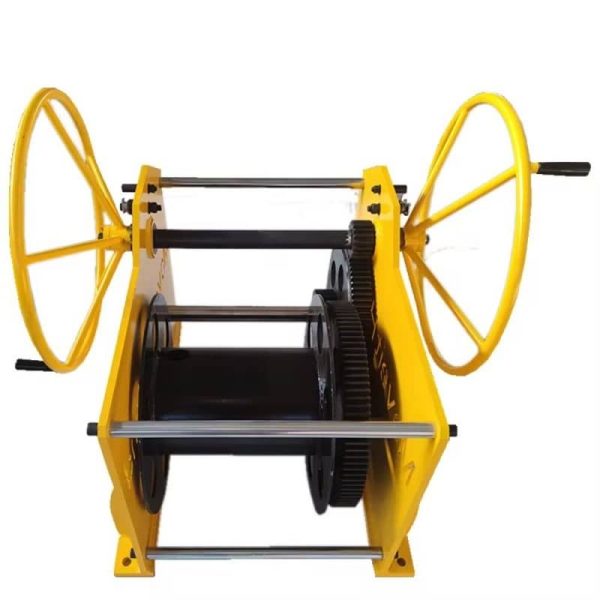 Two-Speed Manual Mooring Winch