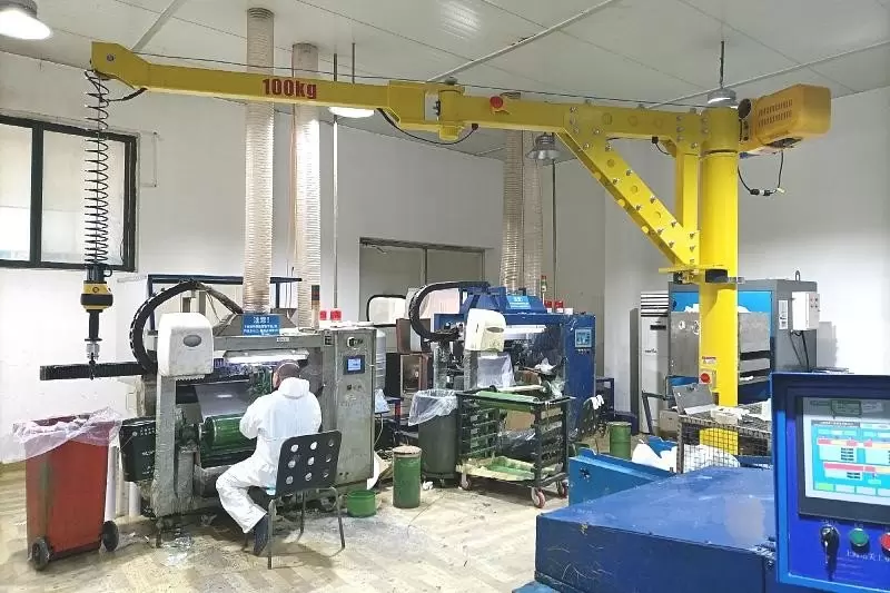 KRC Jib Cranes Cases (6)