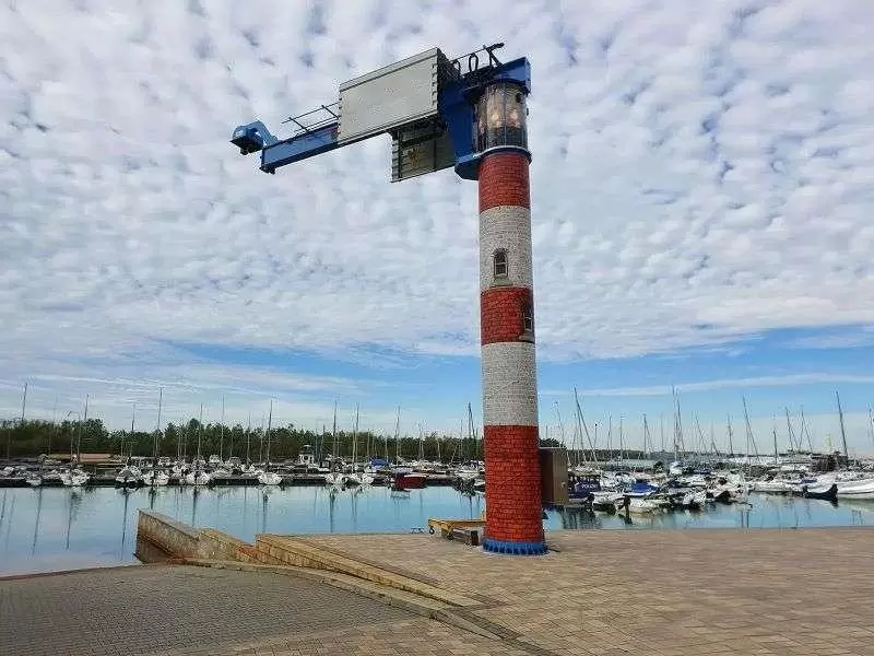 Port Jib Crane - Marine Crane for Heavy Load Handling - Image 5